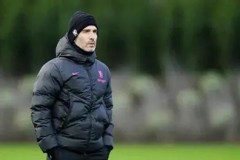 五大联赛独占鳌头：拜仁慕尼黑与那不勒斯全胜领跑，皇马紧随其后